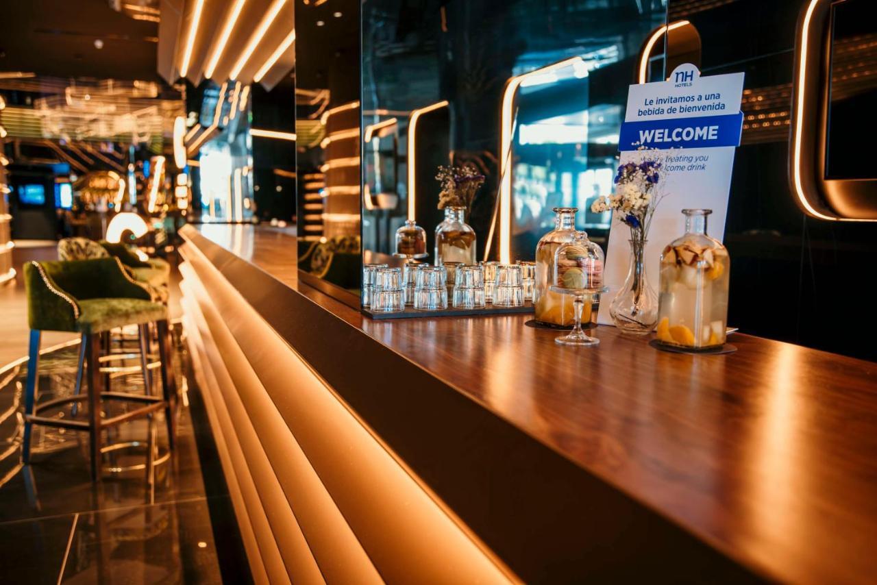 Nh Gran Hotel Casino De Extremadura Badajoz Exteriör bild The bar at the lounge