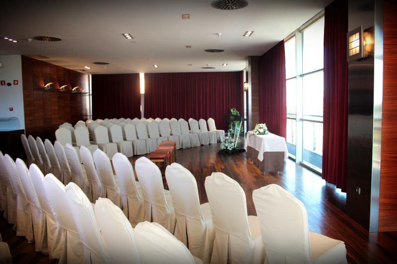Nh Gran Hotel Casino De Extremadura Badajoz Exteriör bild The hotel's ballroom